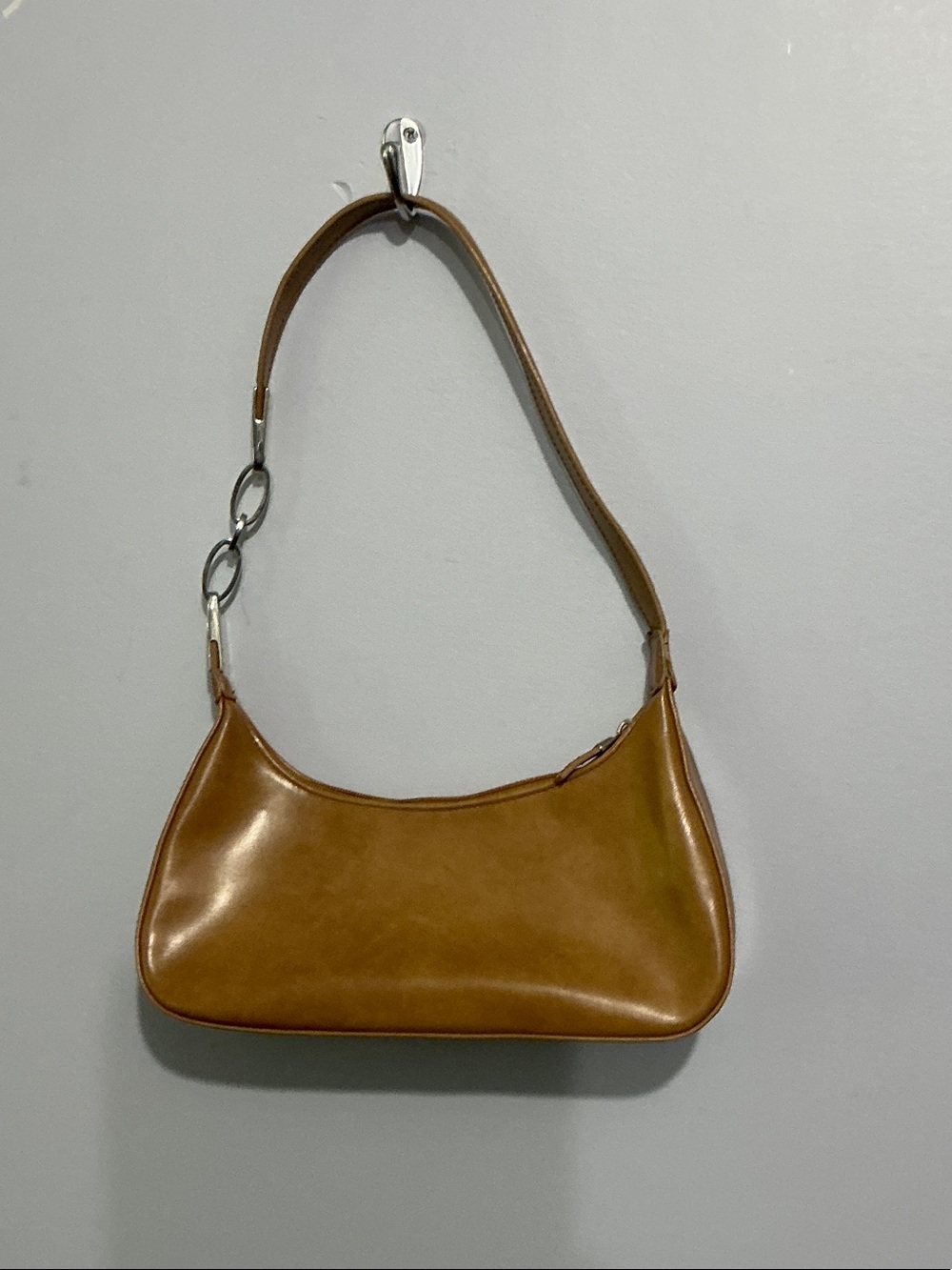 Y2K Tan Leather Shoulder Bag - Sleek Women's Hobo